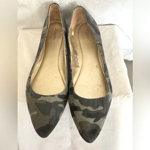 XHILARATION Ballet Flat